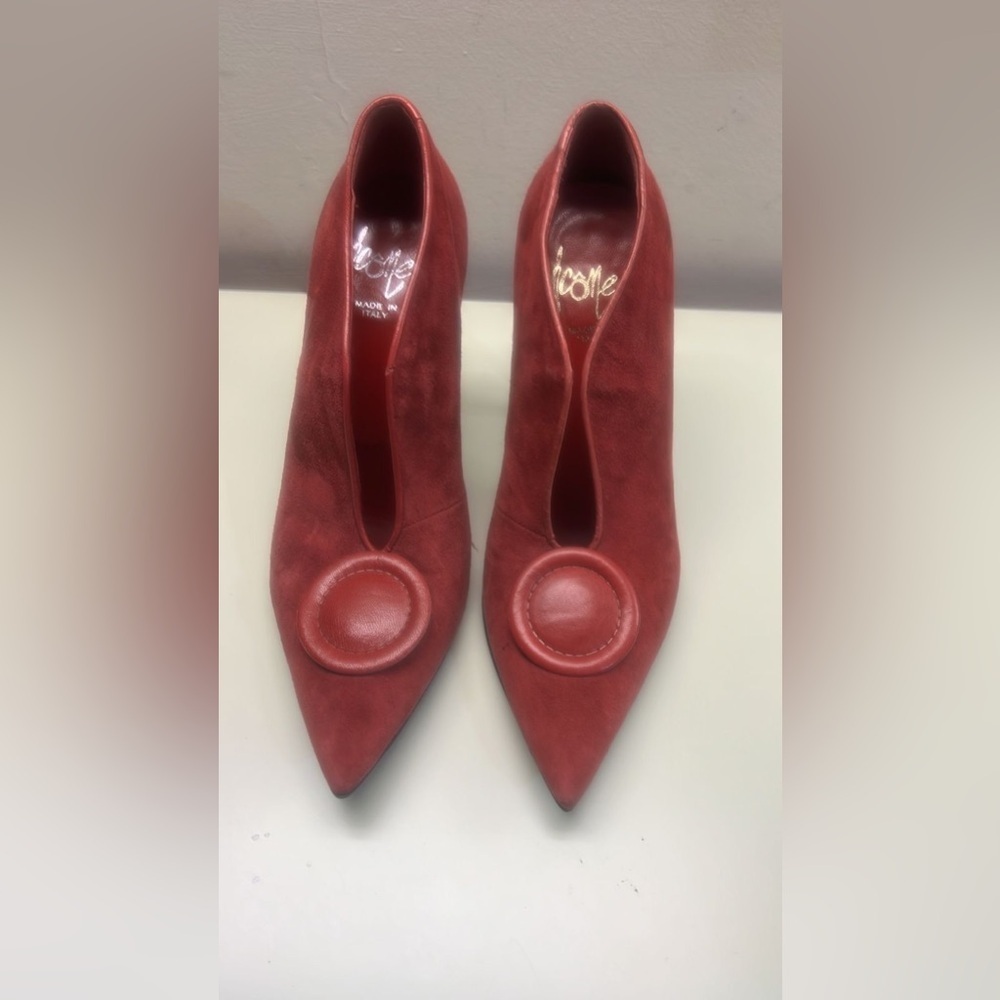 ICONE MADE IN ITALY SUEDE LEATHER Red High Heels with Unique Cutout